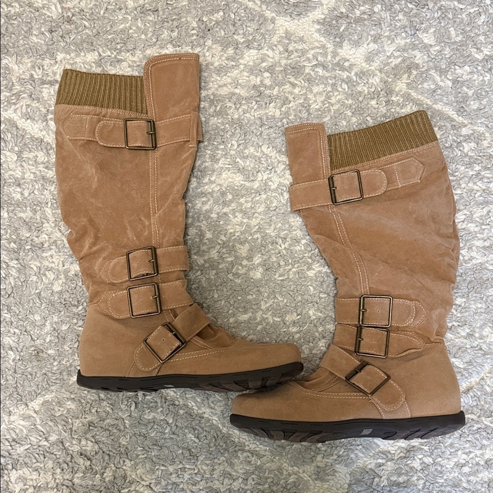 Refresh Brown Triple Buckle Boots